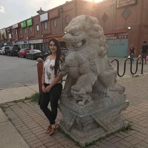 Meet your Posher, Laura